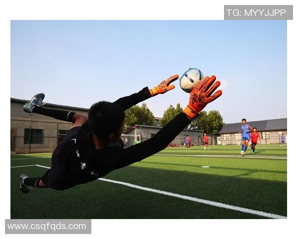 陈晓东足球之路:从青涩少年到职业球员的奋斗与梦想 陈晓东足球之路:从青涩少年到职业球员的奋斗与梦想